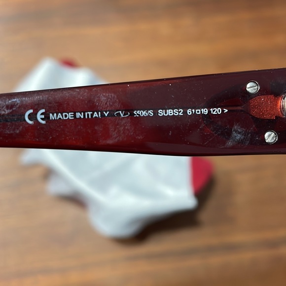 Valentino Sunglasses. Red. - Picture 6 of 6